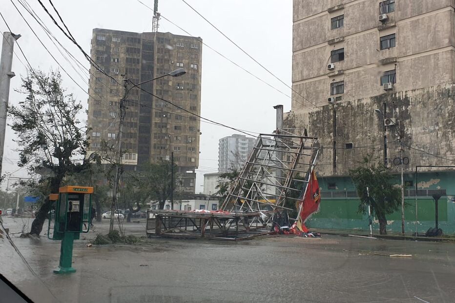 Ciclone Eloise faz pelo menos três mortos na cidade da Beira em Moçambique