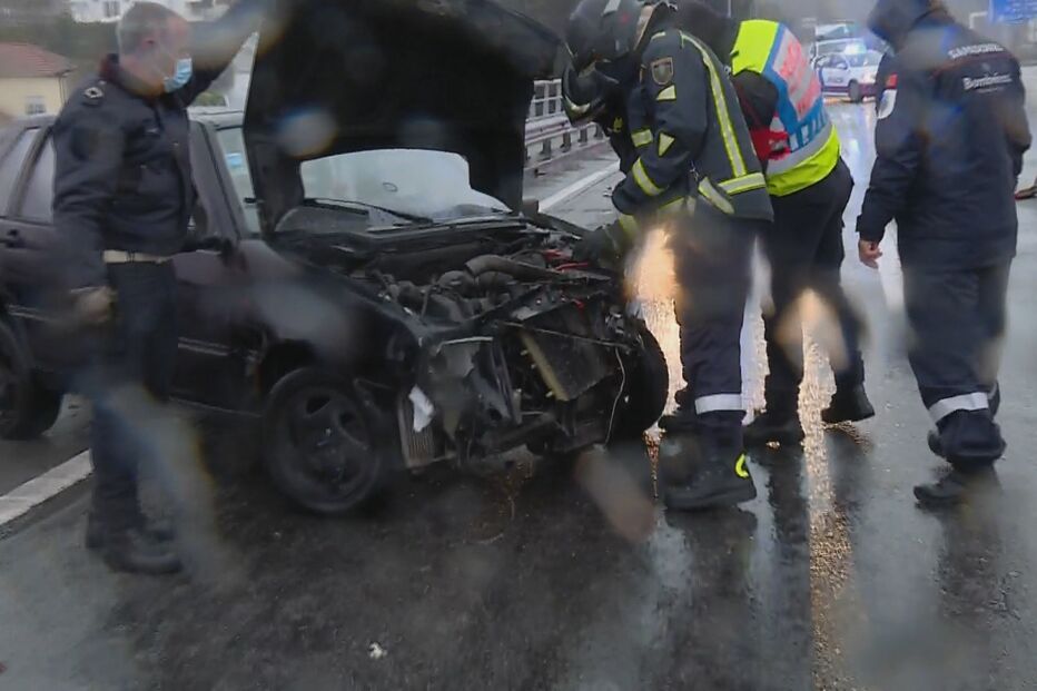 Condutor sem carta foge à fiscalização da PSP no Porto e quase atropela polícias