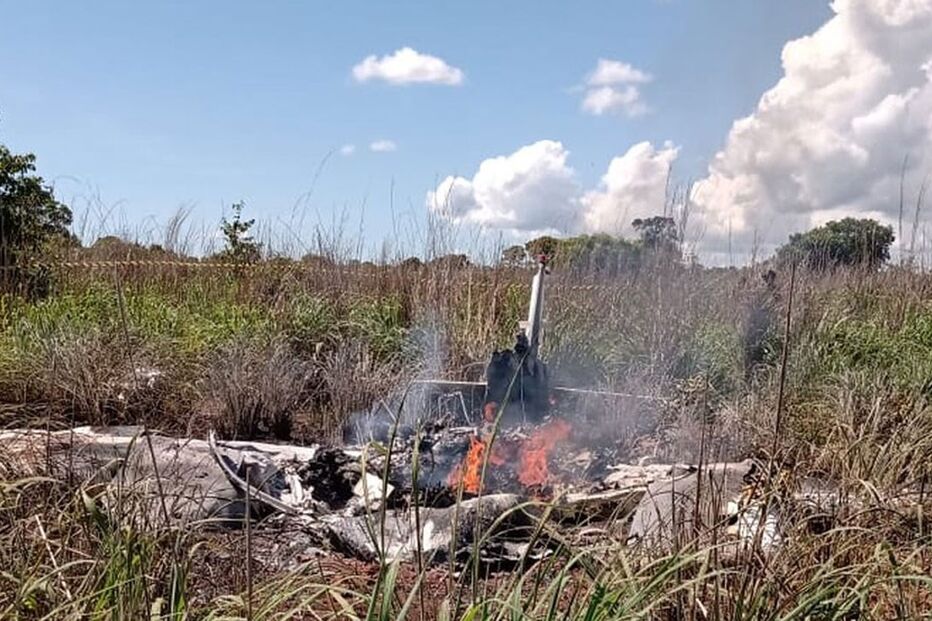 Queda de avião após descolagem no Brasil mata quatro futebolistas e presidente do Palmas