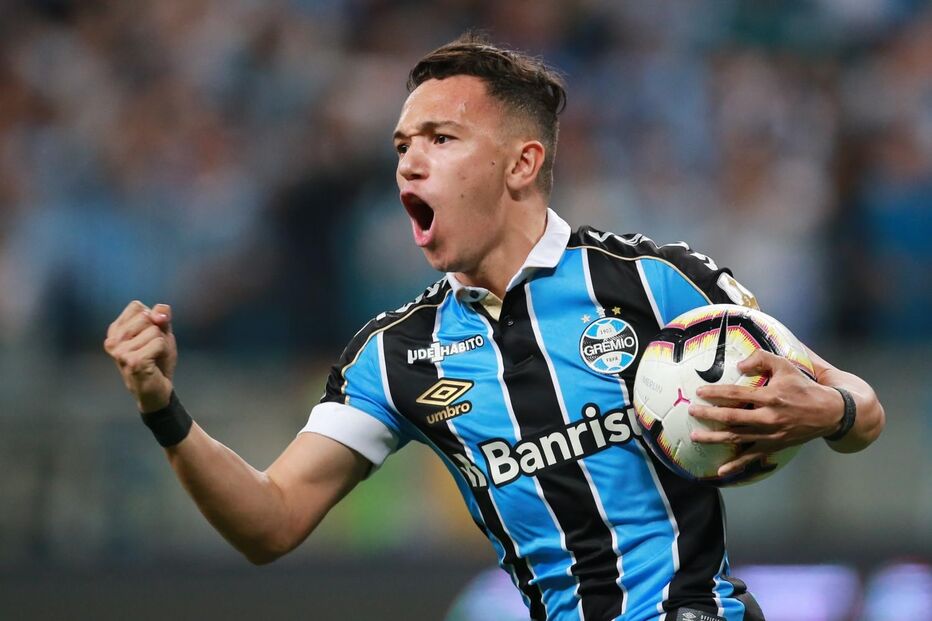 Pepê tem 23 anos e será reforço dos azuis-e-brancos a partir de 2021/22. É o criativo que pode jogar como extremo e em terrenos interiores, como pretende o treinador portista