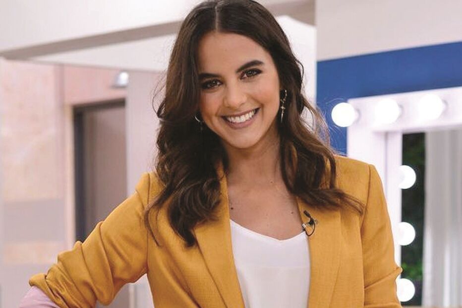 Sara Matos estreou-se como apresentadora no passado sábado, no ‘Estamos Em Casa’, que todas as semanas é conduzido por rostos diferentes da SIC