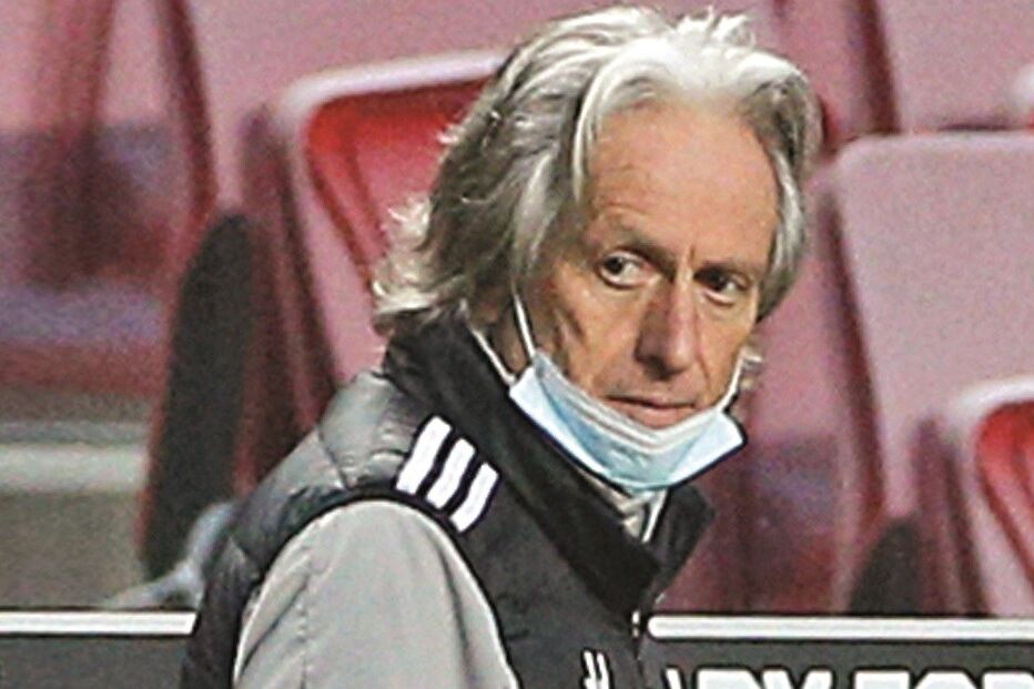 Jorge Jesus  fez durante dois dias exames  e ontem não esteve na Luz a dirigir  a equipa ante  o Belenenses SAD