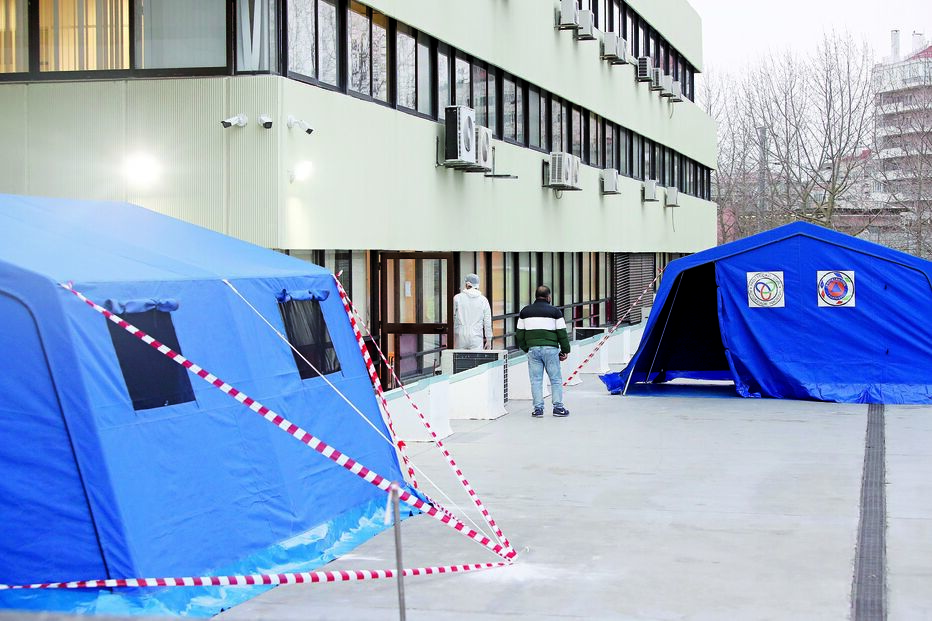 Vacinação contra o novo coronavírus com muitas pontas soltas que ainda estão por acertar