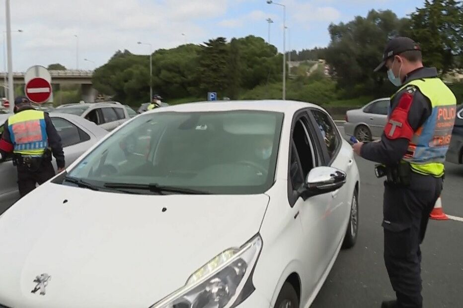 Autoridades realizam Operação Stop à entrada da Ponte 25 de Abril em Lisboa