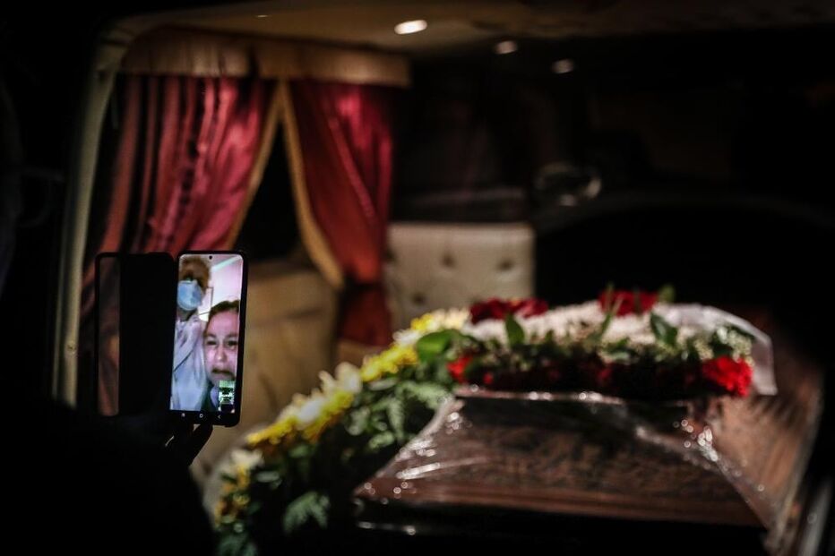 distanciamento da morte no frio do último adeus