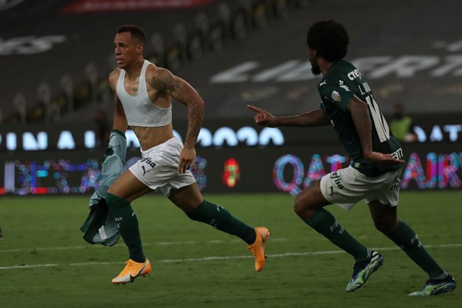 Palmeiras de Abel Ferreira vence a Taça Libertadores com golo no último suspiro