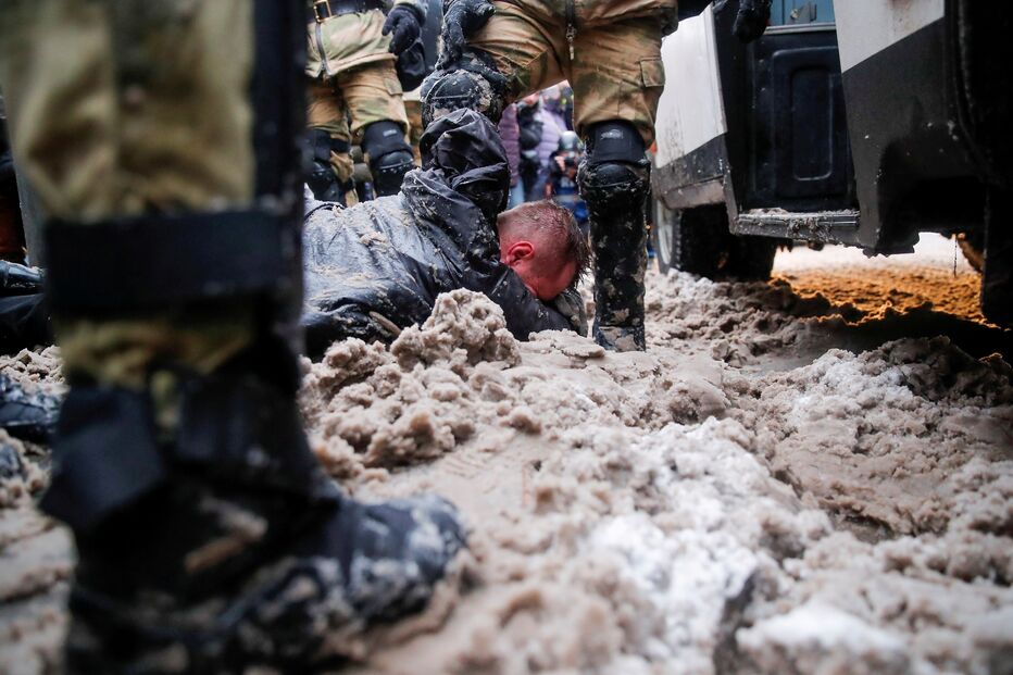 Milhares de pessoas protestam pela libertação de Alexei Navalny na Rússia. Veja as imagens