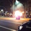 Caos em Barcelona: Bolsa vandalizada, lojas saqueadas e confrontos entre polícia e manifestantes pelo rapper Hasél
