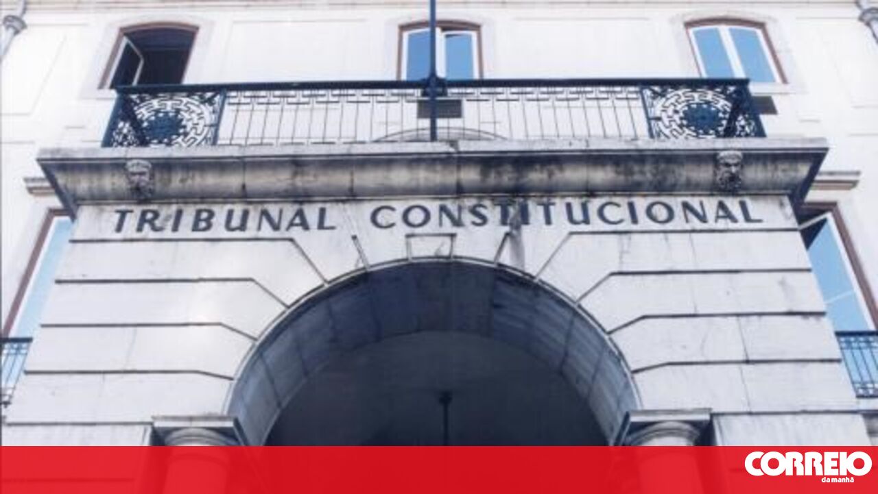 Governo vai analisar cuidadosamente decisão do Constitucional sobre adicional da banca