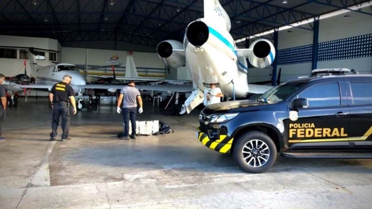 Droga foi apreendida pela Polícia Federal brasileira neste avião de uma companhia portuguesa