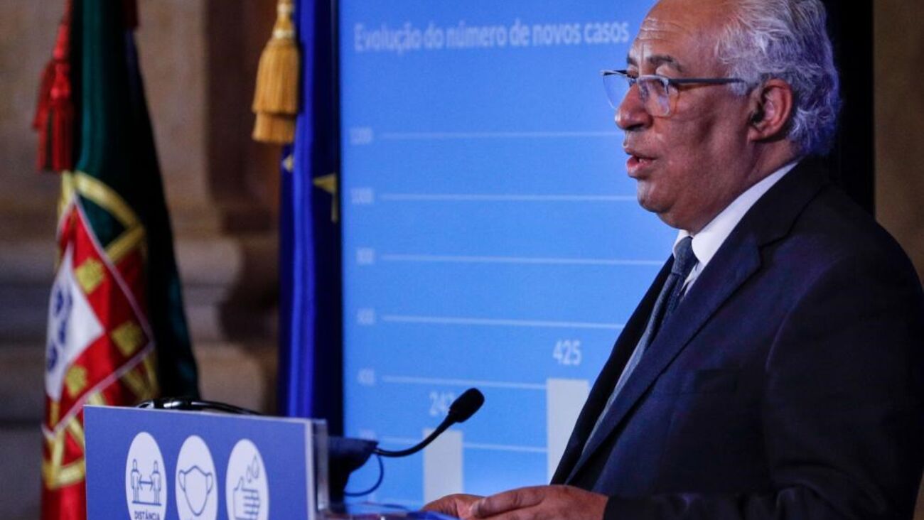 O primeiro-ministro, António Costa, durante o briefing da Reunião do Conselho de Ministros, no Palácio da Ajuda, em Lisboa, 26 de fevereiro de 2021
