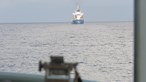 Navio 'Zaire' da Marinha portuguesa realiza ações de apoio a barcos atacados por piratas no Golfo da Guiné