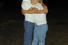 Kelly Bailey e a irmã Madalena