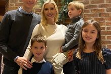 Ivanka Trump com o marido Jared Kushner e os filhos