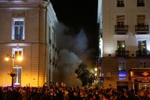 Caos nas ruas de Espanha em protestos contra detenção de rapper anti-monarquia