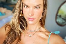 Alessandra Ambrósio 