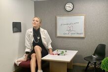 Danielle Lupo é modelo da Playboy e profissional de saúde