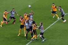 Wolverhampton empata em Newcastle com golo de português Rúben Neves