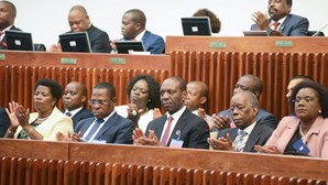 Governo moçambicano diz que diferendo sobre tarifas de telecomunicações exige diálogo