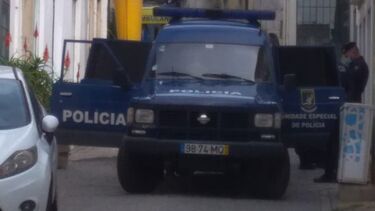 Descobre granadas em poço de terreno em Odivelas