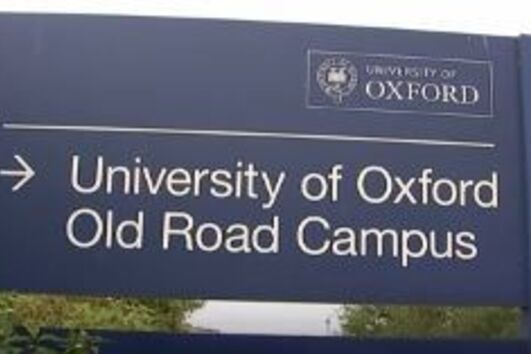 Vacina Covid da AstraZeneca desaconselhada a maiores de 65 anos já foi administrada a 30 idosos em Portugal