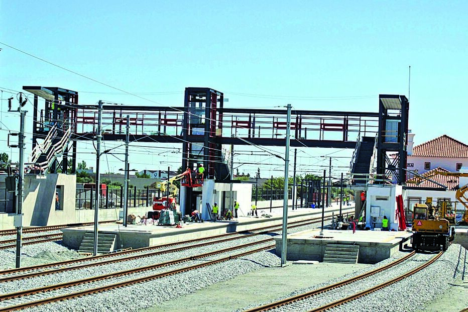 Obras e instalação de sinalização prosseguiram como previsto no plano