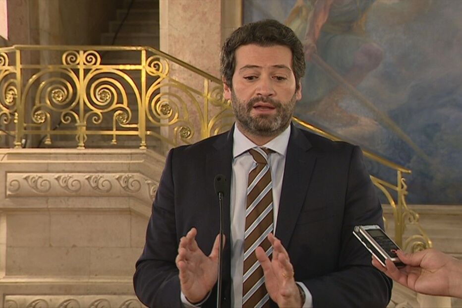 2021-02-03_17_26_48 Poupou-se à vergonha André Ventura saúda demissão de Francisco Ramos.jpg