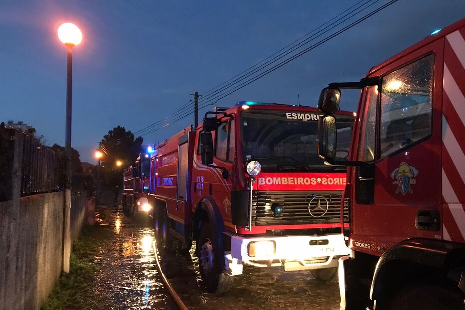 Incêndio destrói piso superior de vivenda em Esmoriz