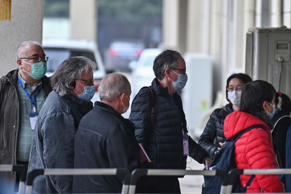 Equipa da OMS em Wuhan