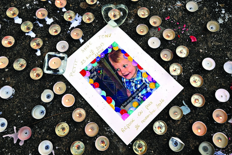 Tony foi espancado até à morte pelo namorado da mãe