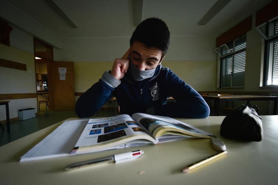 Leandro tem 13 anos e é aluno do oitavo ano no Agrupamento de Escolas de Santa Cruz da Trapa