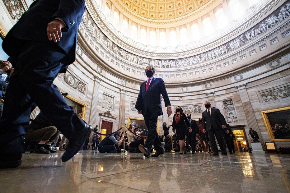 Imagem 2021-02-09T181419Z_1892826807_RC26PL9WH87L_RTRMADP_3_USA-TRUMP-IMPEACHMENT.JPG (8862064) (Milenium)
