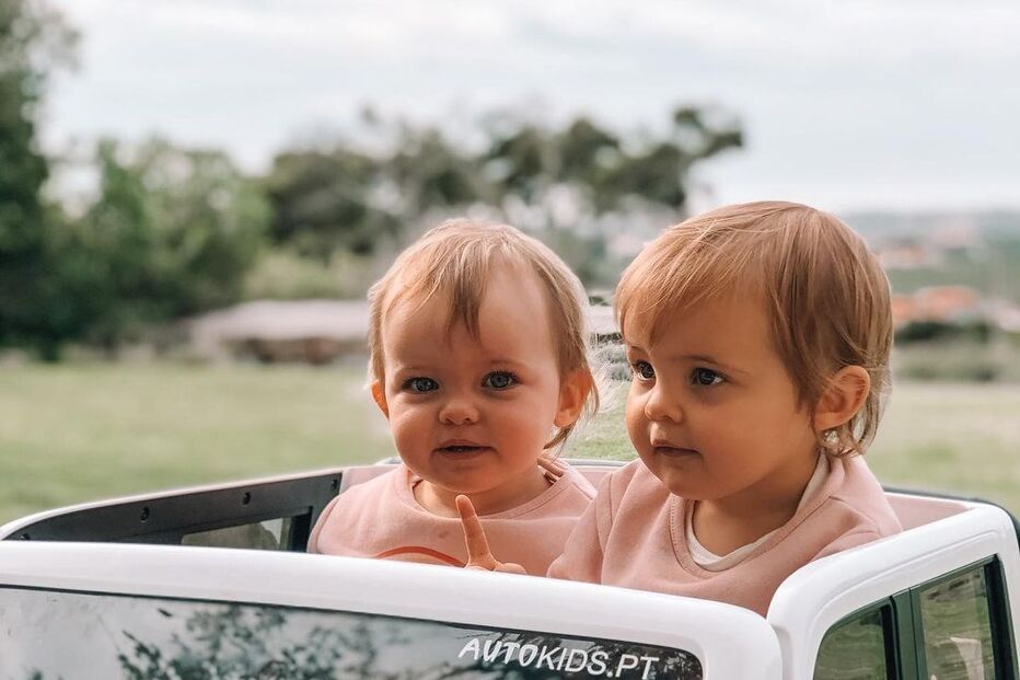 As pequenas Maria do Mar e Mercedes