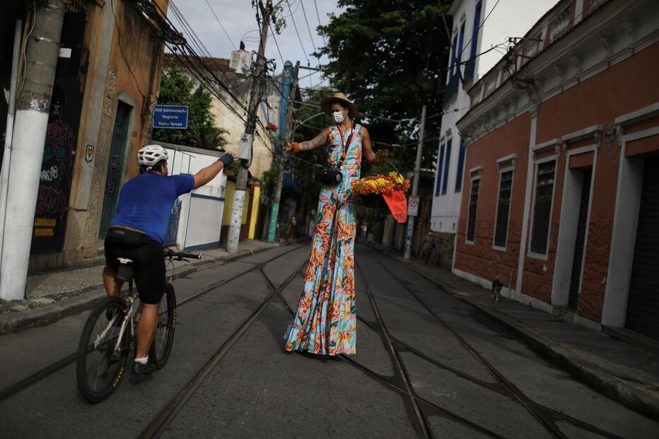 2021-02-13_15_49_18 2021-02-12T173559Z_665414047_RC25RL98TYZV_RTRMADP_3_BRAZIL-CARNIVAL.JPG