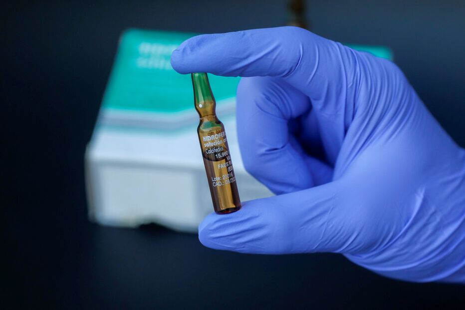 Medicamento com calcifediol, um tipo de vitamina D