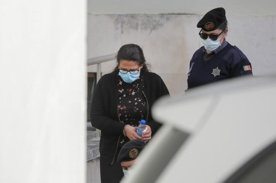 Márcia chega ao tribunal de Leiria