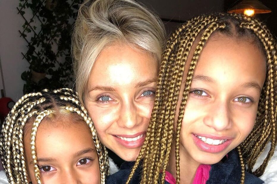 Luciana Abreu com as filhas