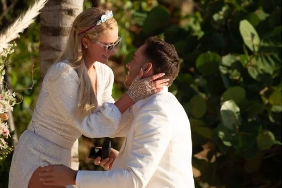 Paris Hilton e o noivo Carter Reum