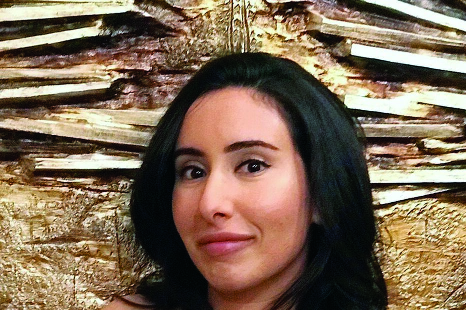 Latifa relatou em vídeos os dias passados numa quinta transformada em prisão  