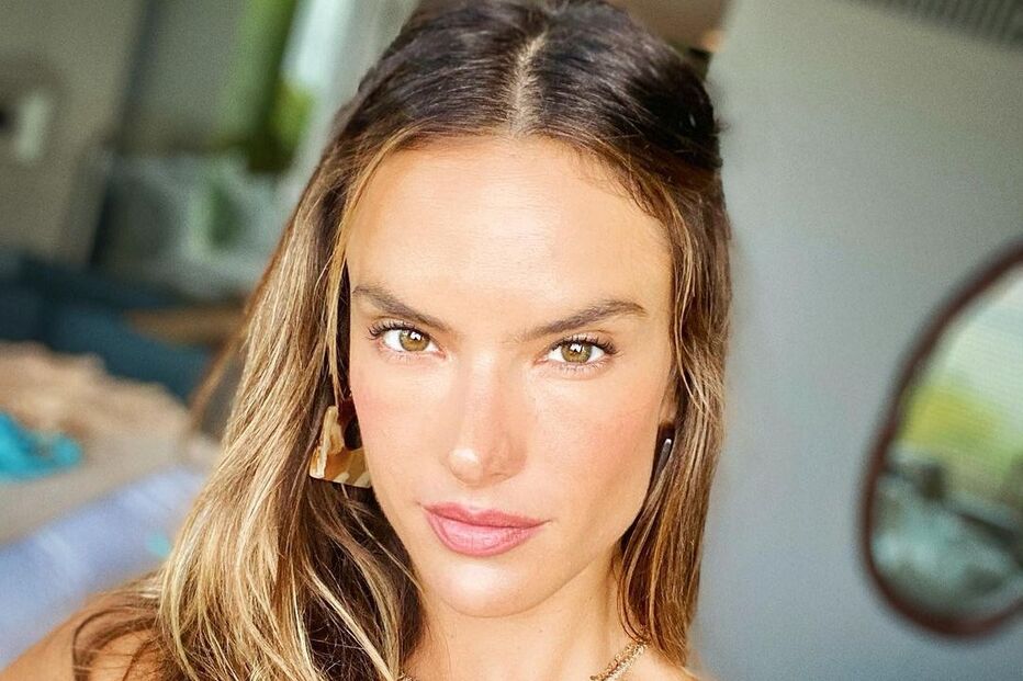 Alessandra Ambrósio 