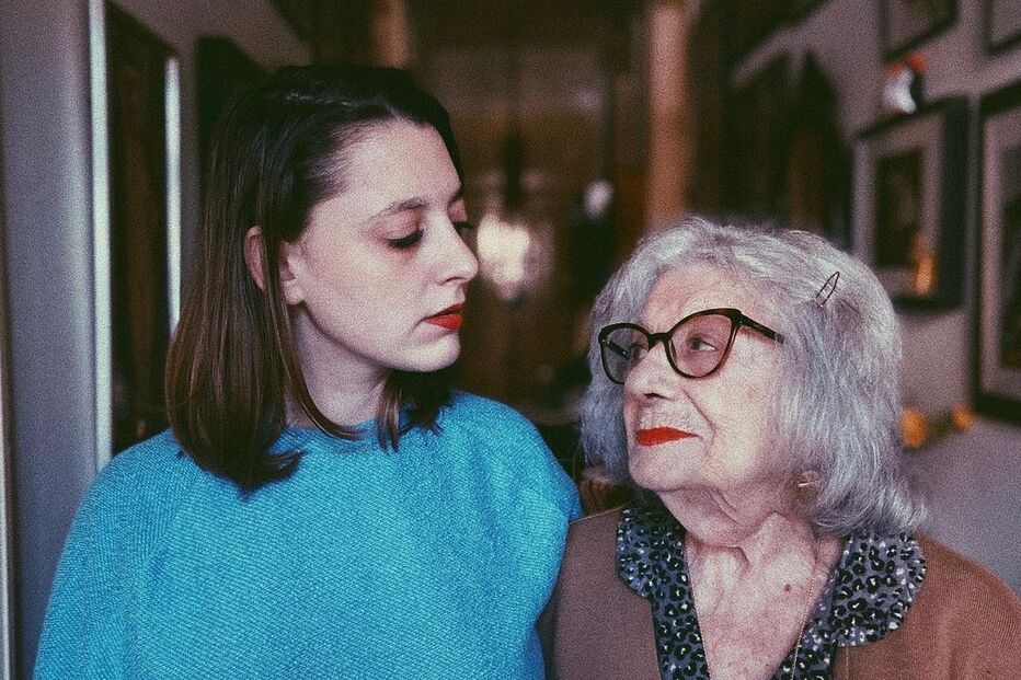 Lídia e a avó Eunice Muñoz