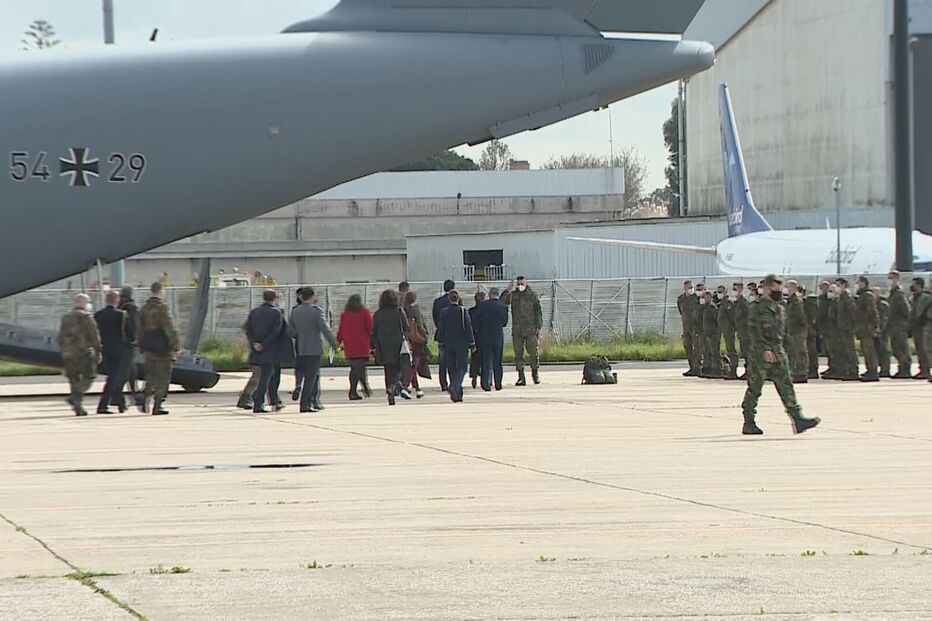 Militares alemães chegam a Lisboa para render equipa de profissionais no combate à pandemia