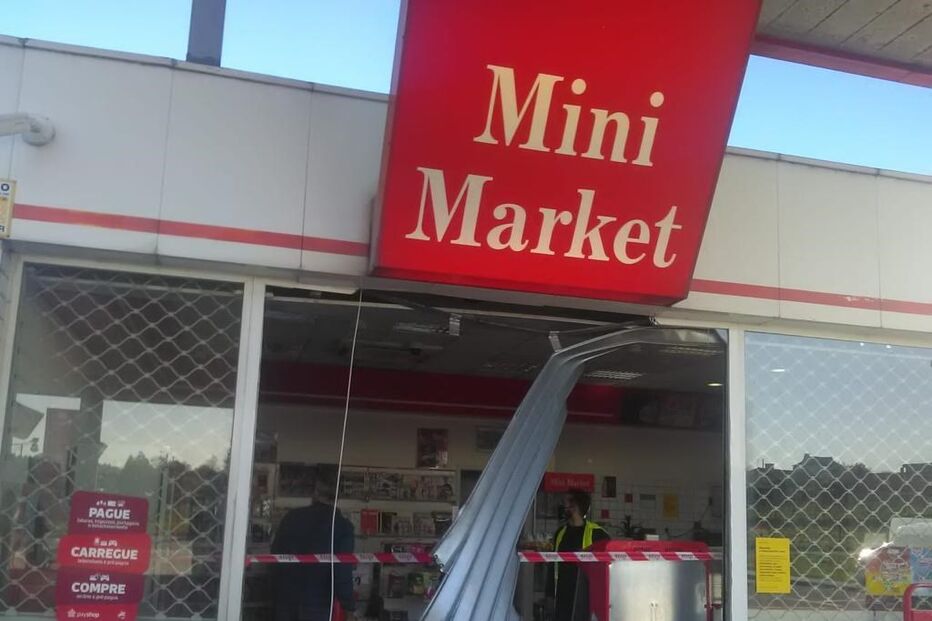 Bomba de combustível da Cepsa assaltada e vandalizada em Vila do Conde