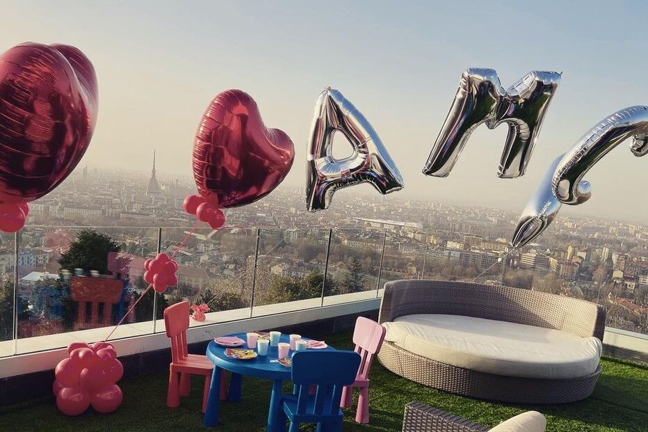 Varanda da mansão de CR7 em Turim, Itália