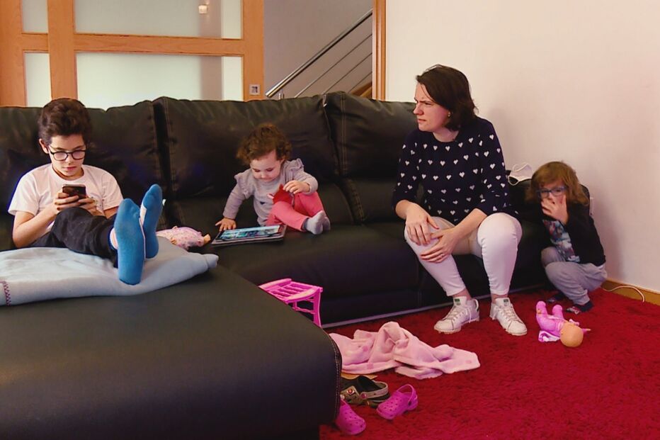 Diana é mãe e professora e, com três filhos, sente na pele as dificuldades do ensino à distância