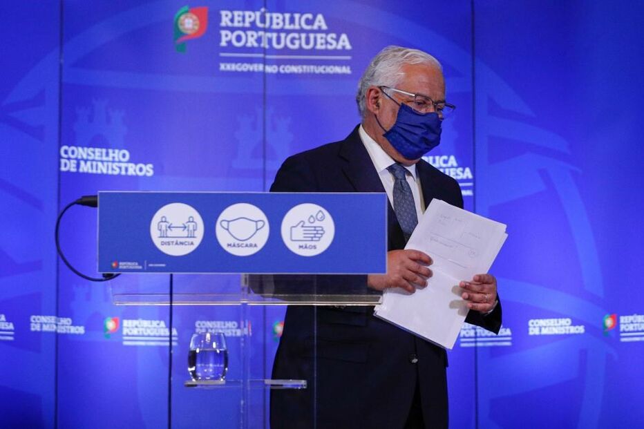 O primeiro-ministro, António Costa, durante o briefing da Reunião do Conselho de Ministros, no Palácio da Ajuda, em Lisboa, 26 de fevereiro de 2021