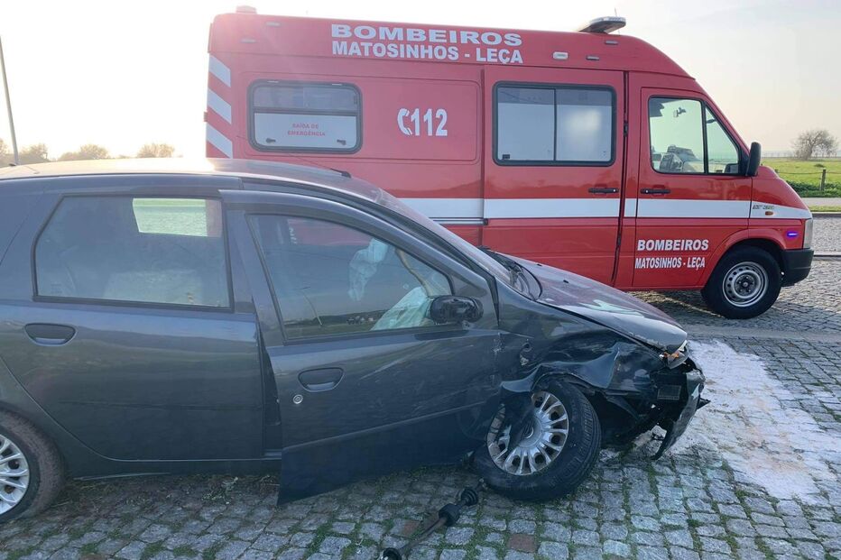 Colisão em Leça da Palmeira causa cinco feridos