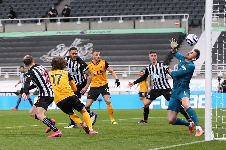 Wolverhampton empata em Newcastle com golo de português Rúben Neves