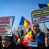 Milhares de romenos protestaram em Bucareste contra a vacinação obrigatória
