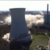 As imagens impressionantes da demolição de uma antiga central elétrica na Alemanha
